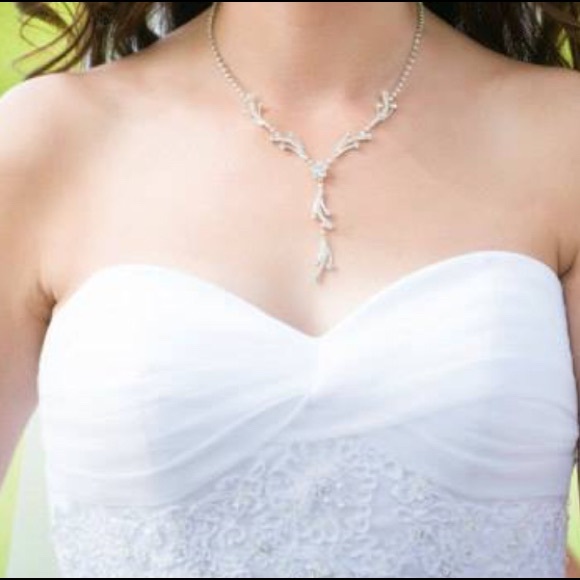 Mori Lee wedding gown - Picture 2 of 8